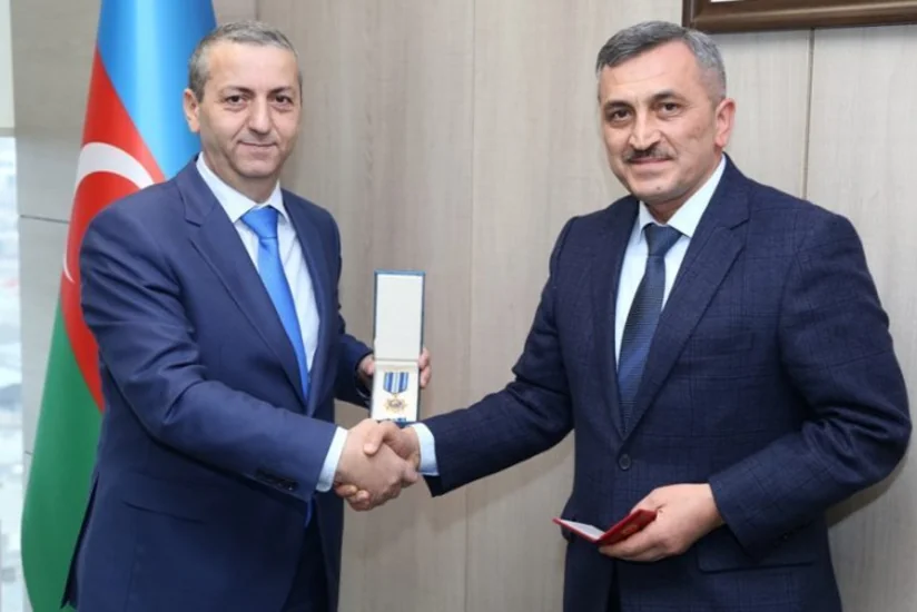 Dənizçilərə yubiley medalı təqdim olunub