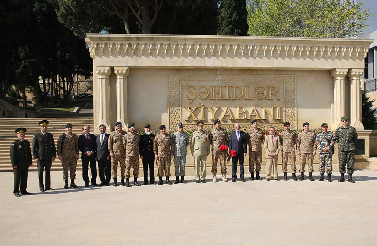 Delegation led by Pakistan pays a visit to Azerbaijan