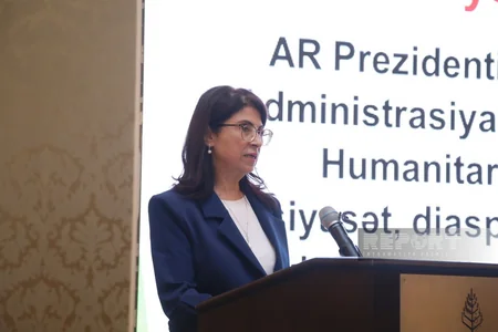 Prezidentin təltif etdiyi 21 qadına dövlət mükafatları təqdim edilib