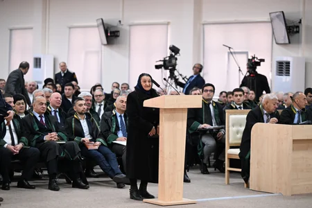 Ermənistanın hərbi təcavüzü nəticəsində çoxsaylı cinayətlər törətməkdə təqsirləndirilən şəxslərin məhkəməsi davam etdirilir