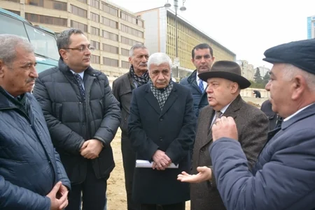 Mikayıl Müşfiqin heykəlinin bərpa olunması işlərinə başlanılıb