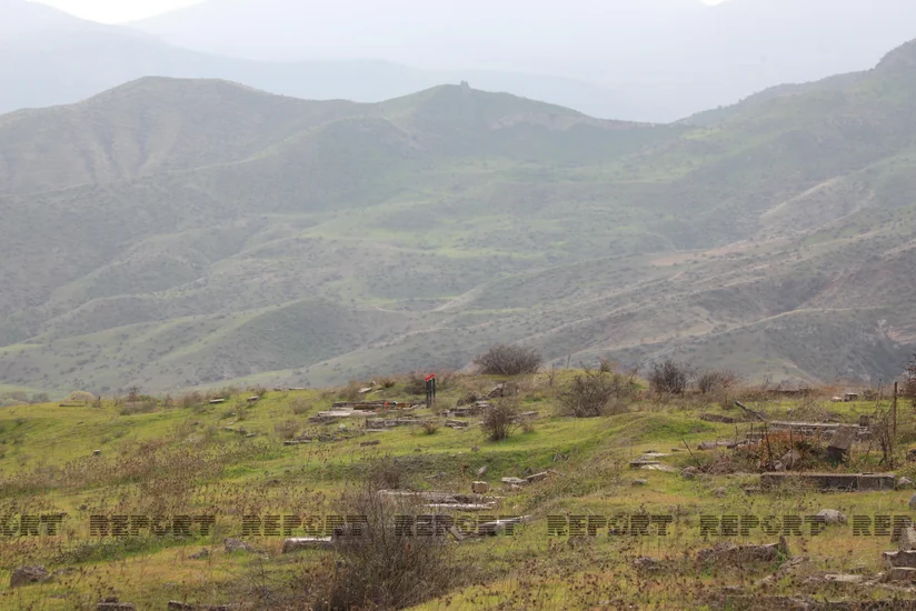 Qubadlıda erməni vandaliziminə məruz qalan qəbiristanlıq - FOTOREPORTAJ