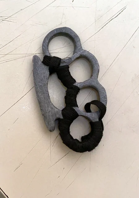 Gömrükçülər dərman preparatları, ehtiyat hissəsi və siqaretlər aşkarlayıb