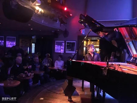 Azərbaycanlı musiqiçi Parisdə konsert verib - VİDEO