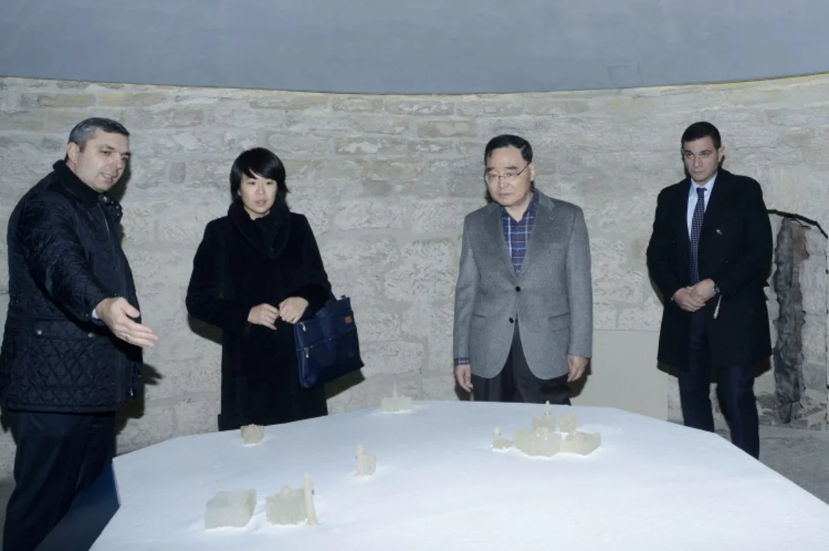 ​Koreyanın baş naziri İçərişəhərlə tanış olub