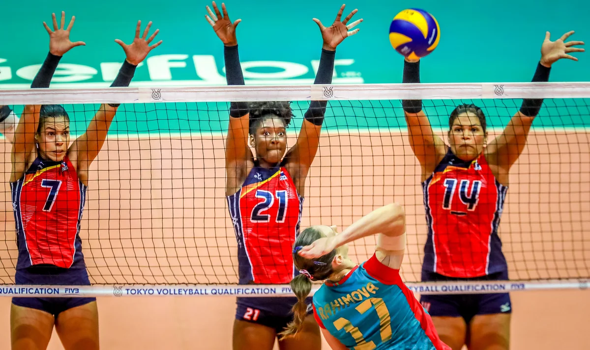 Azərbaycan voleybolçuları lisenziya turnirinə məğlubiyyətlə başlayıb