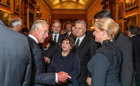 Sahibə Qafarova Britaniya Kraliçasının vida mərasimində iştirak edib