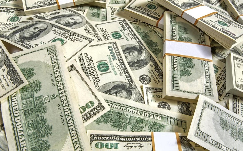 Azərbaycanda keçirilən valyuta hərracında dollar bir qədər də ucuzlaşıb