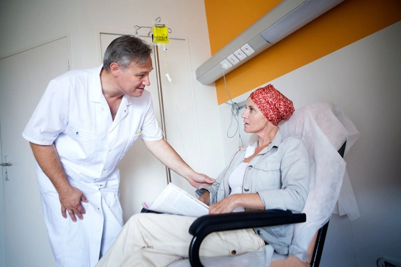 Oncologist names most common types of cancer in men & women