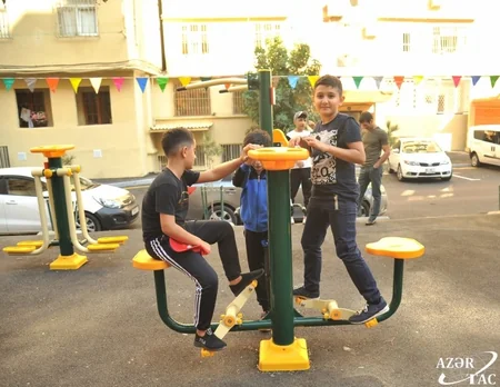 “Bizim həyət” layihəsi çərçivəsində Bakıda daha bir həyət abadlaşdırılıb