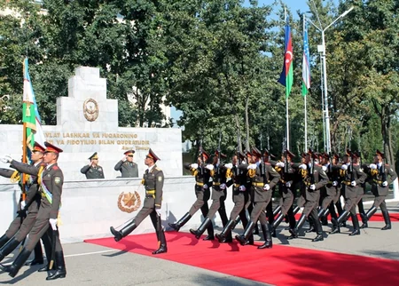 Azerbaijani Defence Minister met with Uzbek counterpart