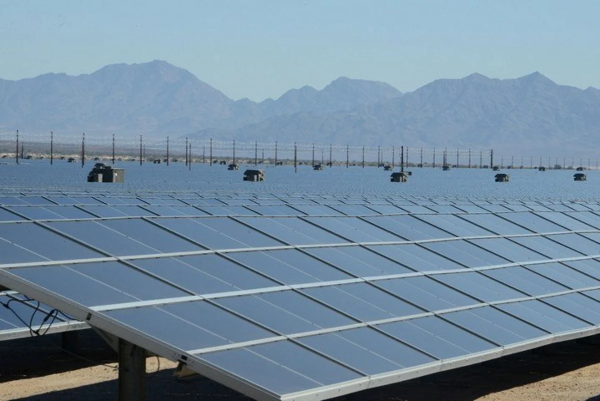 France wants to ban supply of Chinese solar panels to EU