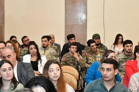 Zəfər Gününə həsr edilmiş “Döyüşən rəssamlar” adlı tədbir keçirilib 