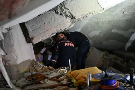 Türkiyənin ağrılı günü - zəlzələ bölgəsindən  - FOTOREPORTAJ