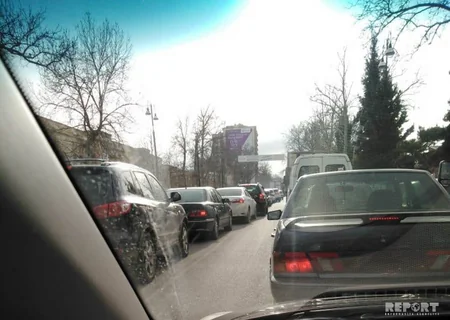Gəncədə zəncirvari yol qəzası baş verib, ər və arvad xəsarət alıb - FOTO - YENİLƏNİB
