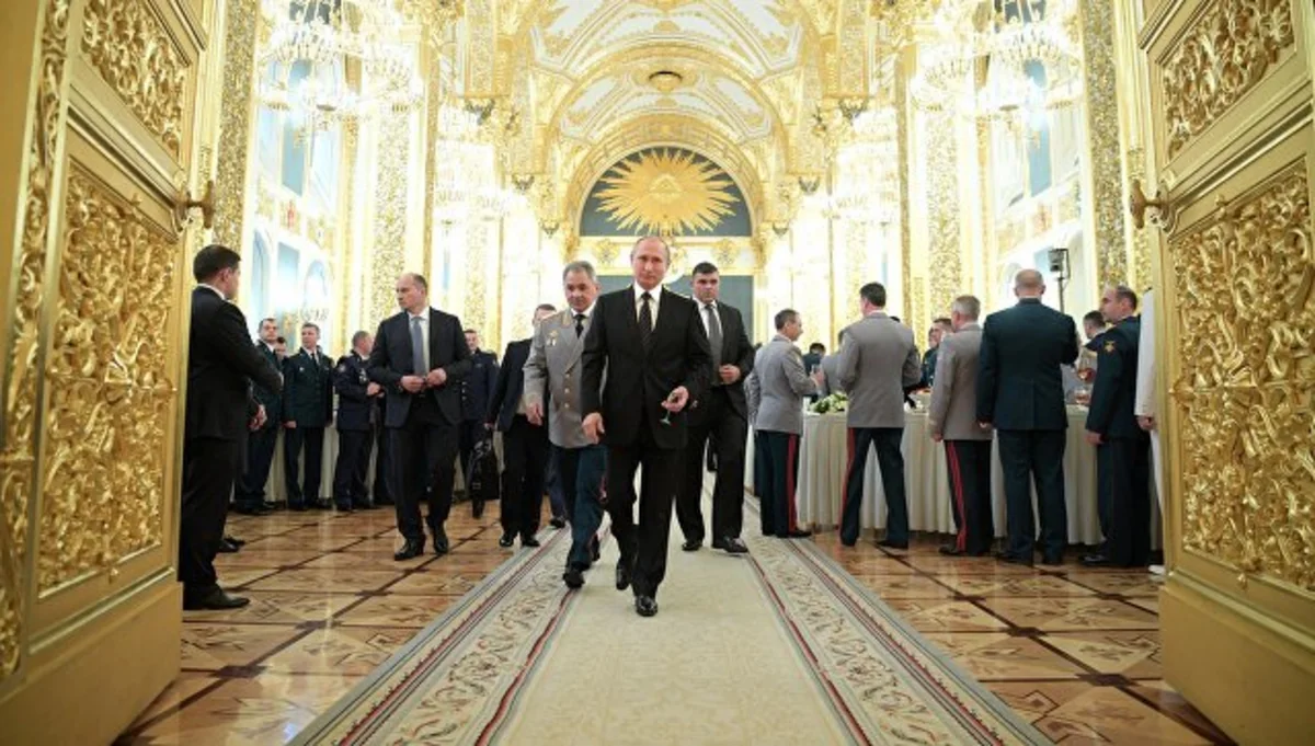 Путин: иностранные спецслужбы пытаются влиять на процессы внутри России