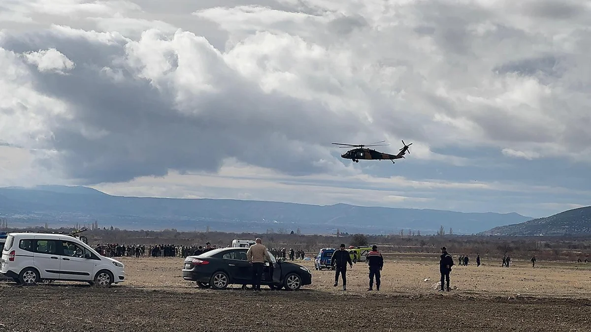 Türkiyədə hərbi helikopter qəzaya uğrayıb, biri general olmaqla, altı nəfər ölüb - YENİLƏNİB-2