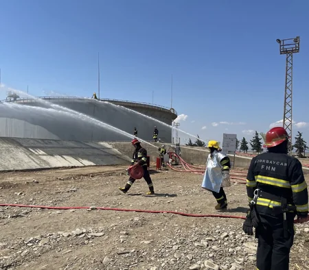 FHN-in Dövlət Yanğından Mühafizə Xidməti neftyığma məntəqəsində təlim keçirib