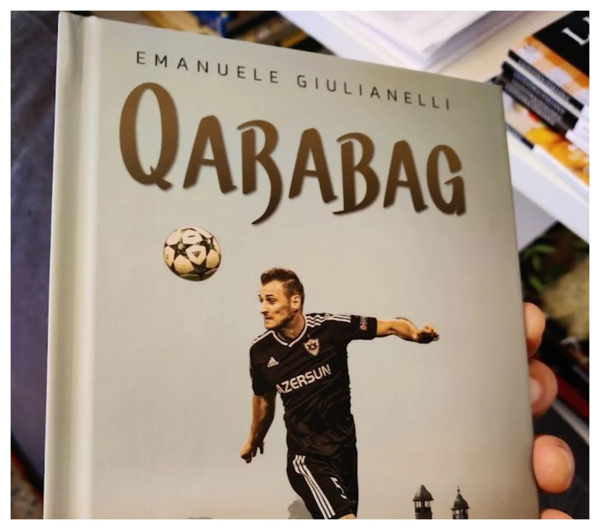 Qarabağ klubu haqqında kitabın ingilis versiyası satışa çıxarılıb