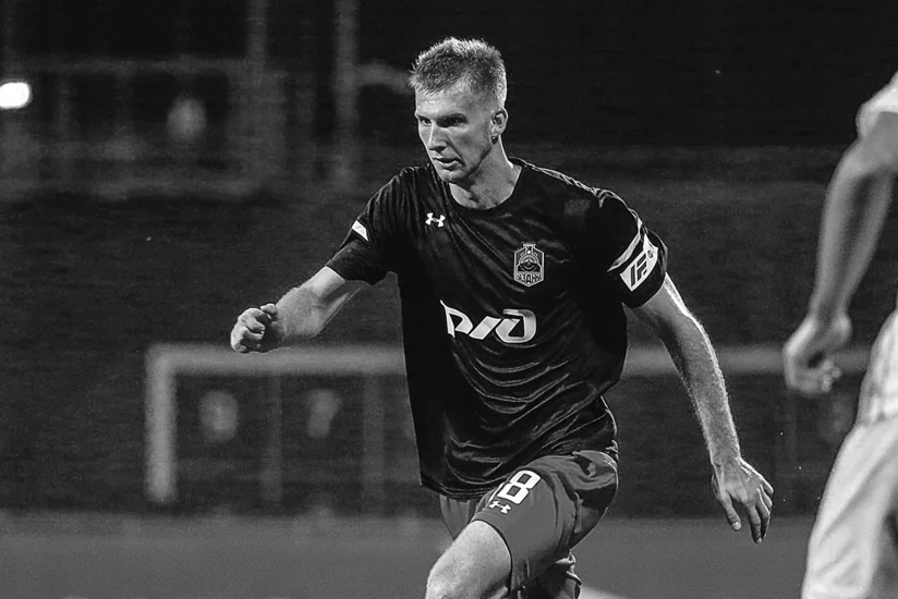 Rusiyalı futbolçu məşq zamanı öldü