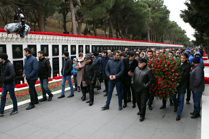 “Neftçi İdman Klubu” və Azərbaycan Cüdo Federasiyası Şəhidlər Xiyabanını ziyarət edib - FOTO