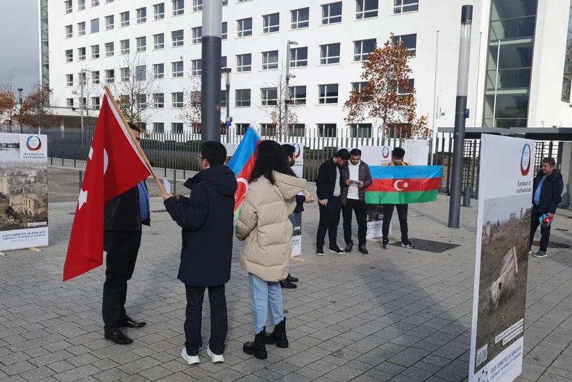 BMT-nin Bonndakı qərargahı qarşısında Zəfər Günü münasibətilə fotosərgi keçirilib