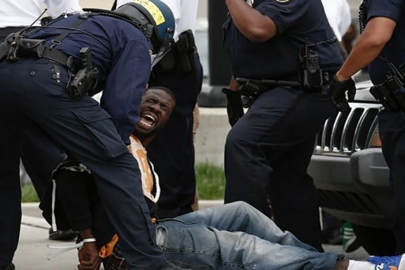 Elman Nəsirov: “ABŞ polisinin zorakılığını işıqlandırmırlar, Azərbaycanda nə olur yayırlar”