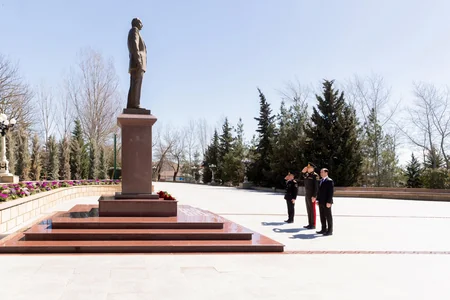 Vilayət Eyvazov Şamaxıda vətəndaşları qəbul edib