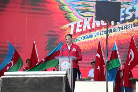 Xoşbəxt Yusifzadə TEKNOFEST-Azərbaycanın keçirildiyi əraziyə baş çəkib
