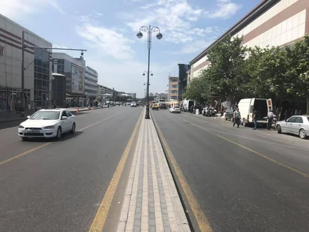 8-ci km bazarının qarşısında dayanma və durma qaydalarının tətbiqinə başlanılıb