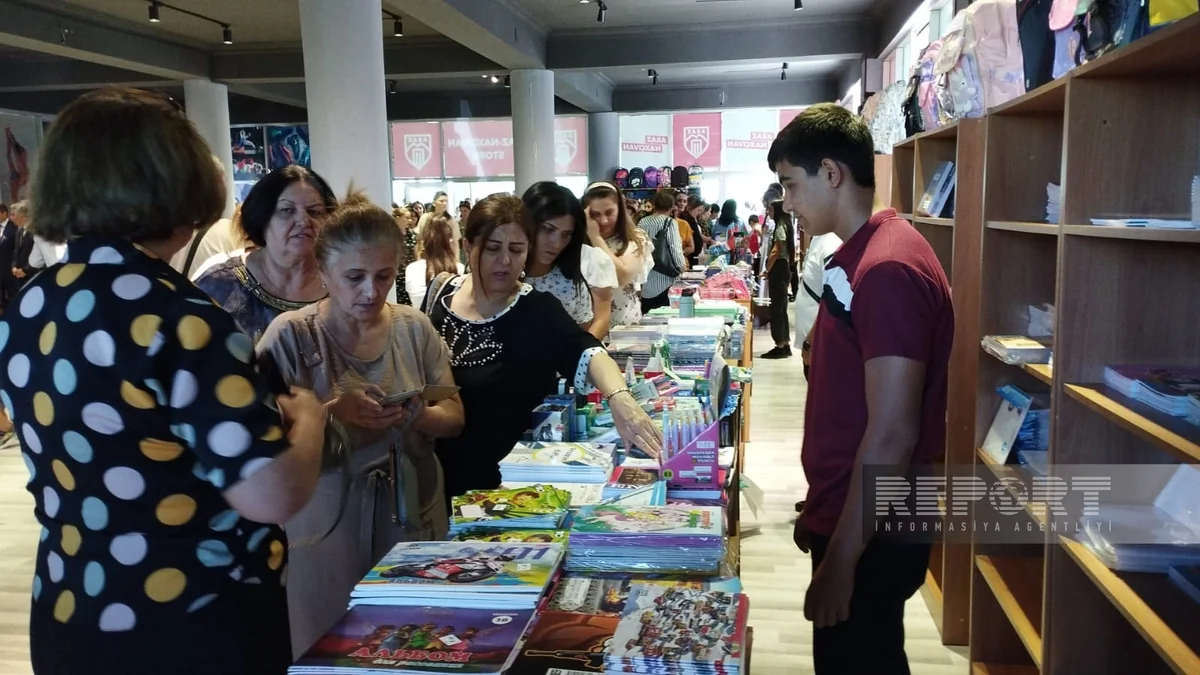 Naxçıvanda məktəbli yarmarkası keçirilir
