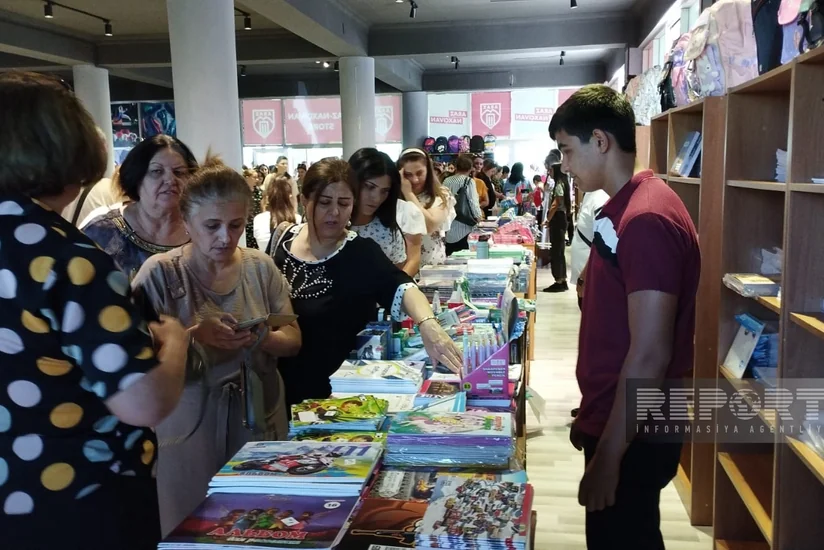 Naxçıvanda məktəbli yarmarkası keçirilir