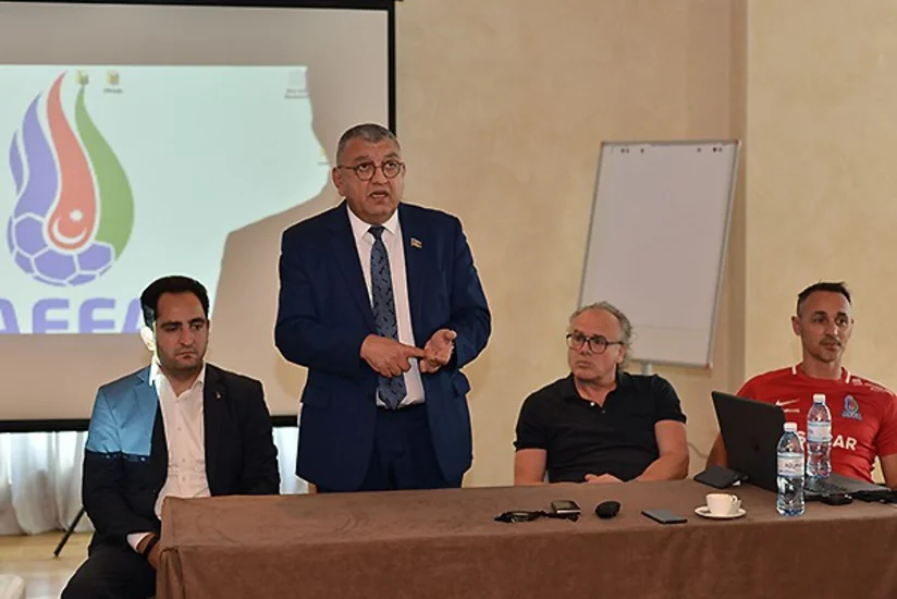 AFFA-nın birinci vitse-prezidenti milli komanda ilə görüşüb