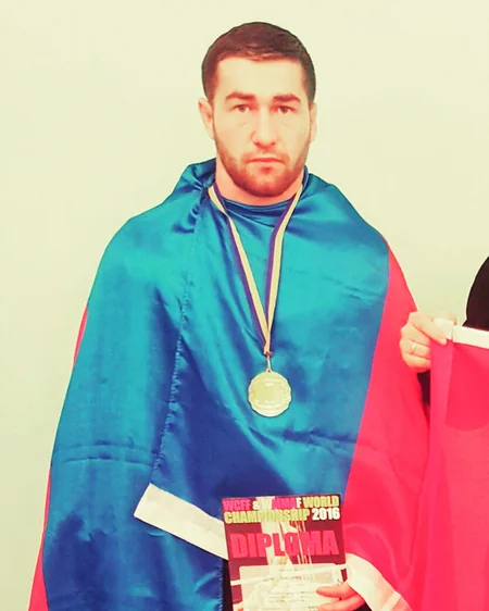 Azərbaycanın MMA döyüşçüsü dünya çempionu olub - FOTO