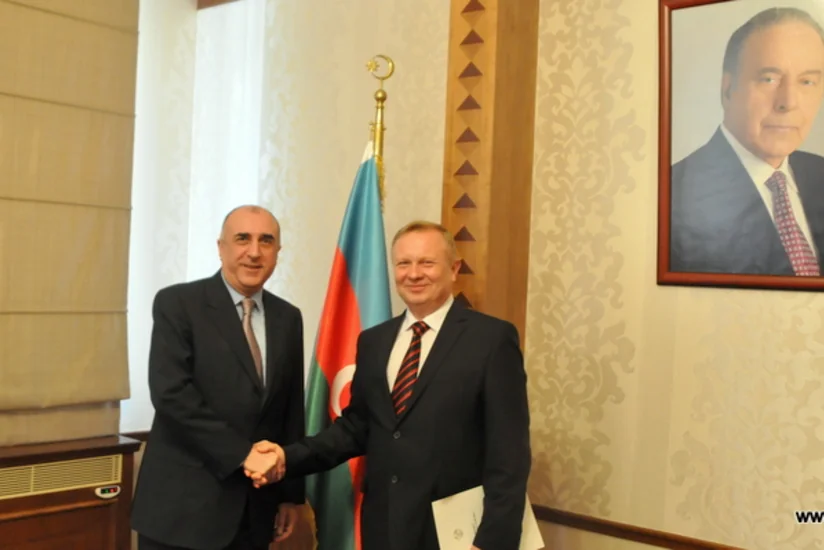 Belarusun yeni səfiri etimadnaməsinin surətini Elmar Məmmədyarova təqdim edib