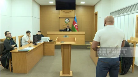 Qazinin çənəsini sındırmaqda təqsirləndirilən idmançının məhkəməsi başlayıb