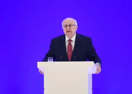 Mehriban Əliyeva Nizami Gəncəvi Beynəlxalq Mərkəzinin qızıl medalı ilə təltif edilib - YENİLƏNİB-2