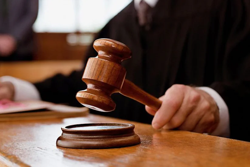 ​Əvəz Ələkbərovun xalası oğlunu qətlə yetirməkdə təqsirləndirlən qadının məhkəməsi davam etdirilib