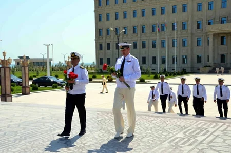 Rusiyanın hərbi gəmiləri Bakıya gəlib