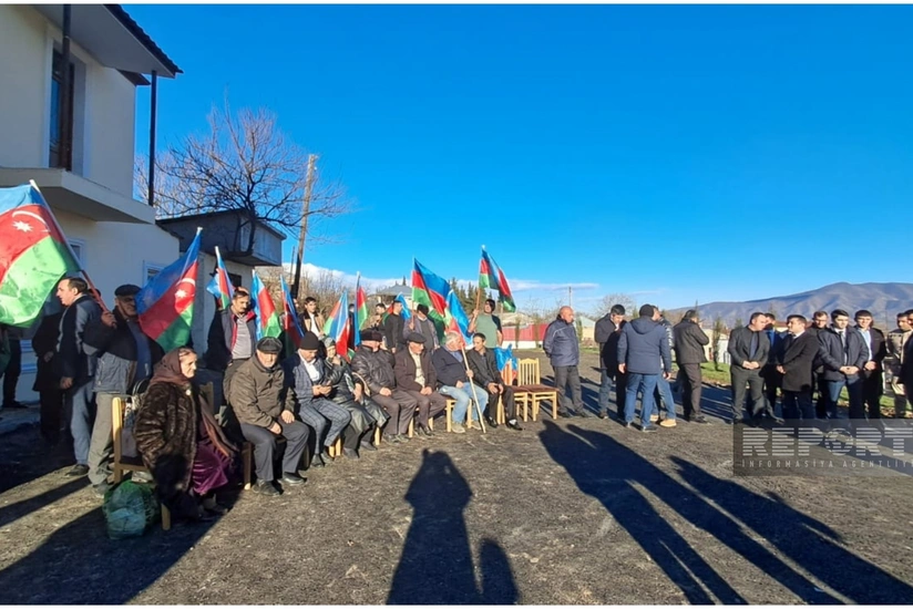 Xocalının Ballıca kəndinə ilk köç karvanı çatıb, sakinlərə evlərin açarları təqdim edilib - YENİLƏNİB