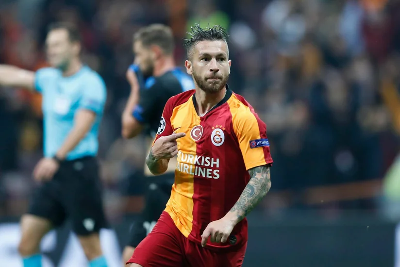 Qalatasaray hücumçusunu göndərdi