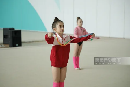 Bölgə gimnastlarının Milli Gimnastika Arenasında məşqləri davam edir