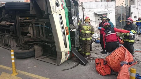 Ekvadorda sərnişin avtobusu qəzaya uğrayıb, ölənlər və yaralananlar var - FOTO