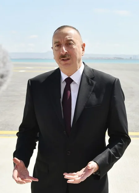 Prezident İlham Əliyev Heydər Əliyev adına yarımdalma qazma qurğusunun açılışında iştirak edib - YENİLƏNİB