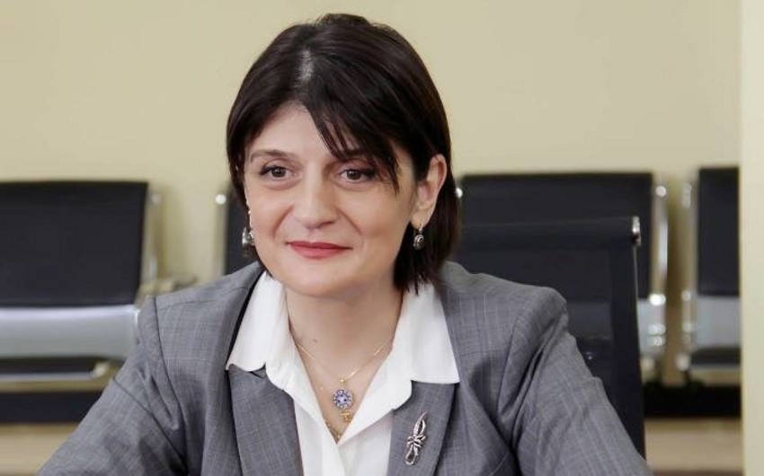 Gürcüstanda nazir Rusiya bayrağına görə istefaya göndərilib - FOTO