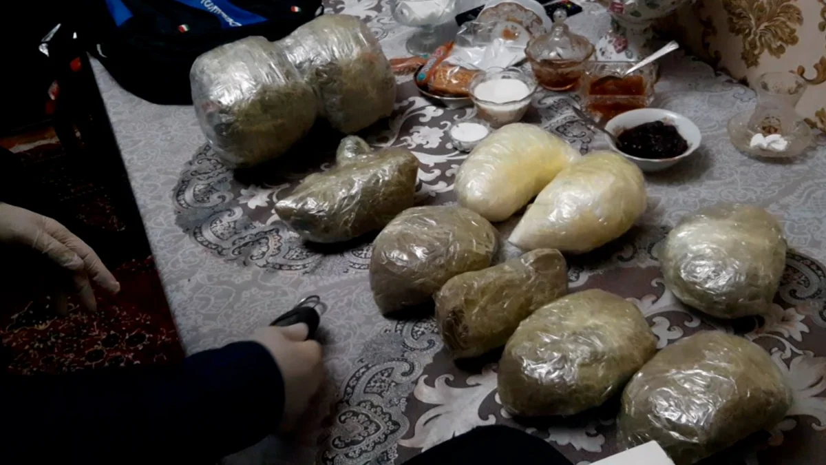 Polis əməliyyatlar keçirib, 22 nəfər saxlanılıb, 40 kq narkotik götürülüb