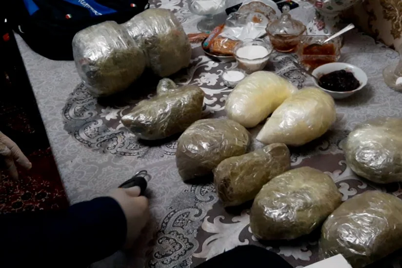 Polis əməliyyatlar keçirib, 22 nəfər saxlanılıb, 40 kq narkotik götürülüb