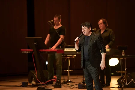 Heydər Əliyev Mərkəzində Aleksandr Serovun konserti keçirilib