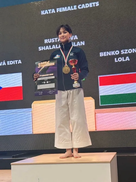 Azərbaycan karateçiləri beynəlxalq yarışda qızıl və gümüş medallar qazanıblar