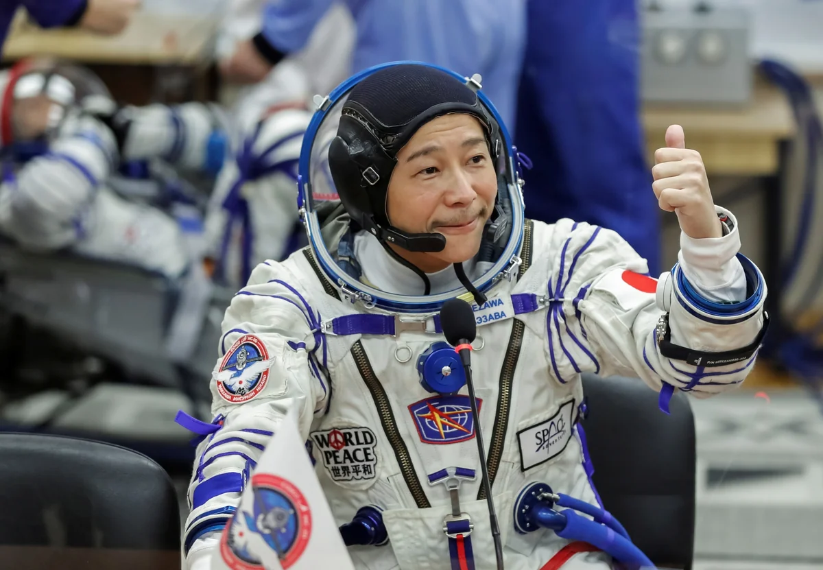 Japanese billionaire Maezawa cancels SpaceX Moon mission